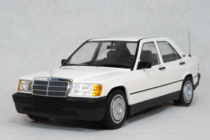 * 1/18 Mercedes Benz = 190E ( W201 ) / white = MERCEDES BENZ