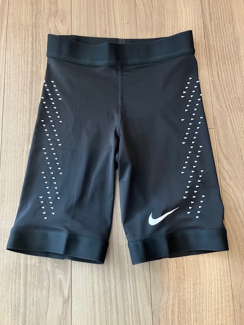 歳末セール NIKE ナイキ プロエリート ストームトラックパンツ ほぼ未使用 NIKEナイキ パンツ ほぼ未使用!