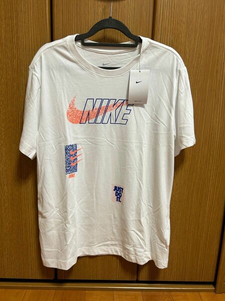 NIKE 半袖Tシャツ　タグ付き　Mサイズ