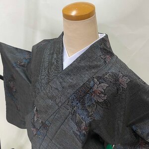 大島紬 紬 十字絣 9マルキ カジュアル柄 花柄 黒 グレー お洒落着 普段着 正絹 裄65cm 身丈156cm 美品 リサイクル着物 M サイズ G603