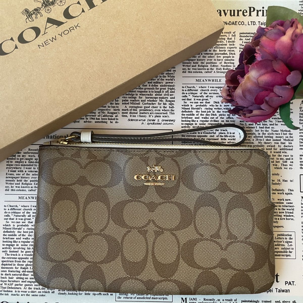 最安 COACH COACH二つ折り財布C0082シグネチャー 新品 未使用 カーキ