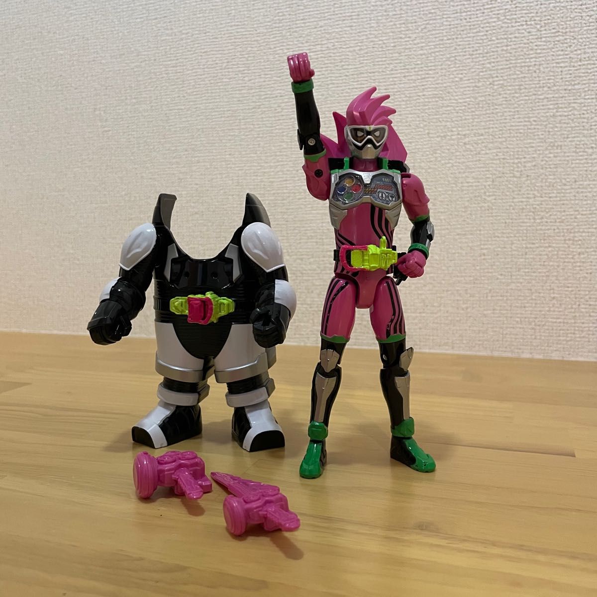 2022正規激安】仮面ライダーエグゼイド ラバーストラップ アニメグッズ