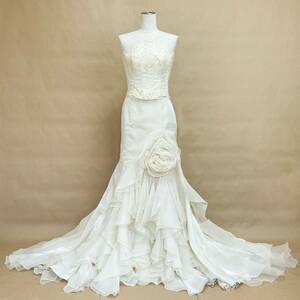  used wedding dress she-na*du-no mermaid line 9 number ivory wedding two next . front .. photo . photographing stage DRESS-10