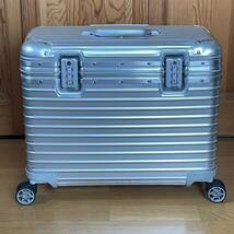 ★廃番★良品!!★RIMOWA TOPAS PILOT 34L 923.50.00.4★リモワ トパーズ パイロット 4輪★(検: オリジナル エッセンシャル サルサ リンボ_画像2