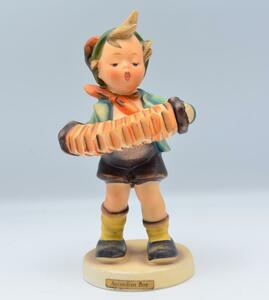 アコーディオンの少年　＃185　No.4　★フンメル人形　ドイツ・ゲーベル