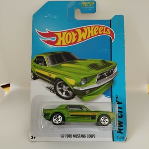 Hot Wheels　'67 FORD MUSTANG COUPE USカード