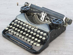  antique typewriter *CORONA FOUR