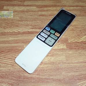 M03★保護フィルム被覆したまま!★送料無料★安心の返品保証付★割引規定有★即決★スピード発送★東芝 / エアコンリモコン / WH-RA02NJ①