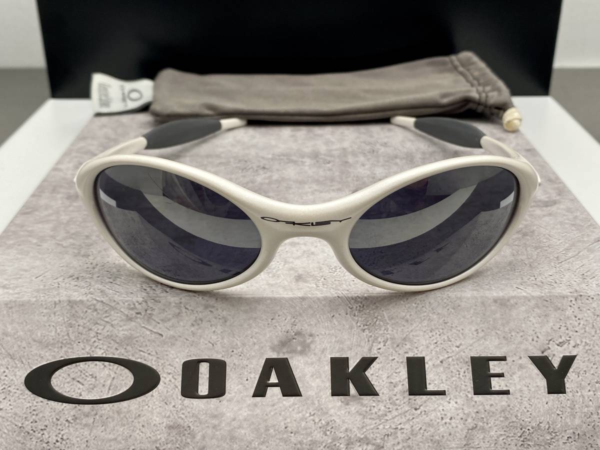 ホワイトブラウン 希少 90s OAKLEY redcode 0.1 スニーカー 00s | www