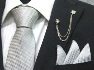 ネクタイ　結婚式　ポケットチーフ付　銀鼠　シルク100%　日本製　ラメストライプ　フォーマルネクタイ　メール便可　ラメ入り