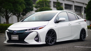 LEXON TOYOTA プリウスPHV (ZVW52）フロントリップスポイラー 税込特価