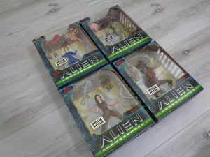  Alien 4 leather re comb .n Warrior * Alien new bo-n* Alien li pulley call 4 piece set is zbro1997 year new goods unopened 