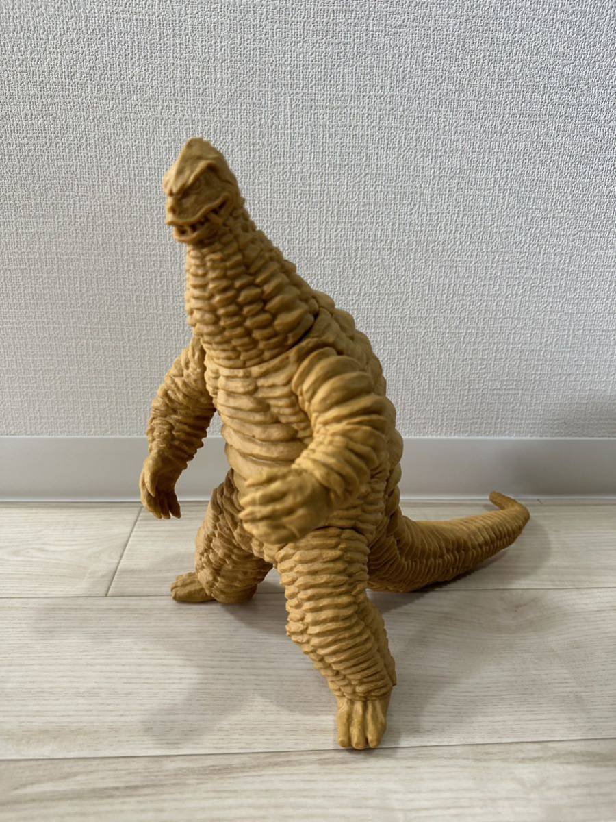 ヤフオク! - レッドキング(怪獣、宇宙人 ウルトラマン)の中古品・新品 ...