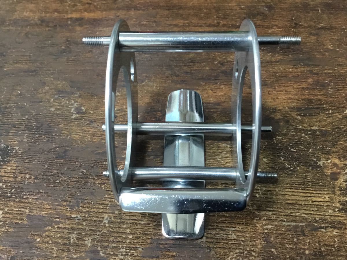 早割販売中 アンバサダー 2500C 76年 ビッグクレストマーク リール