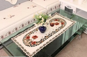 テーブルセンター　クロス　テーブルランナー　40×85㎝　長方形　敷物　カットワーク刺繍　花柄　③