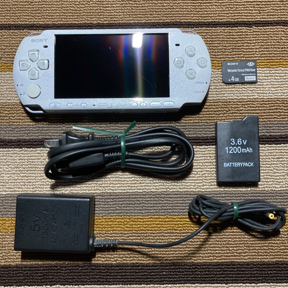 SIE PSP プレイステーション・ポータブル パール・ホワイト PSP-3000 