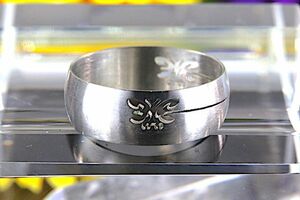 [ free shipping ]{ size 24 number } Silhouette pulling out [ butterfly ] design stainless steel silver ring ring accessory #271