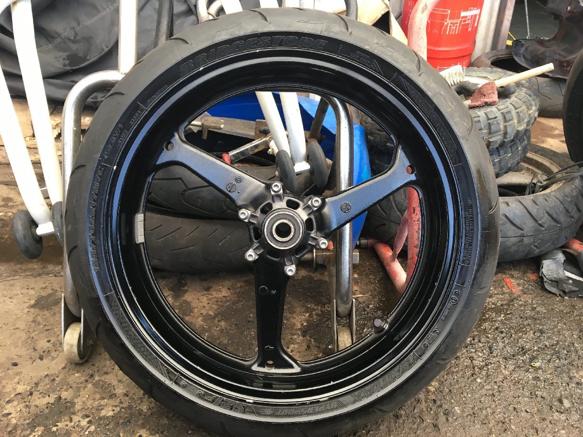 在庫あり】 新品 cbr600rr pc40 新型CBR600RRのエンジンはMoto2で 最終