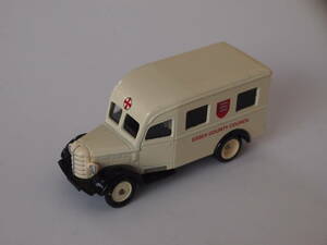 LLEDO DAYSGONE Bedford Ambulance - Essex County Council 英国製