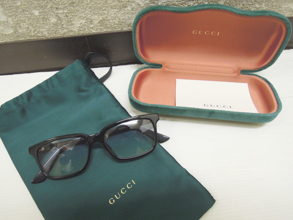 美品】GUCCI GGマーモント サングラス ロゴ メガネ ブラック 箱付き-