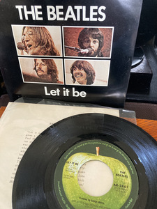 【THE BEATLES・Let it be】シングルレコード　レッド・イット・ビー　ユーノマイネーム【23/03 TY-1A3】