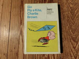 ビンテージ　スヌーピー　ハードカバー　コミックブック　Go Fly a Kite,Charlie Brown