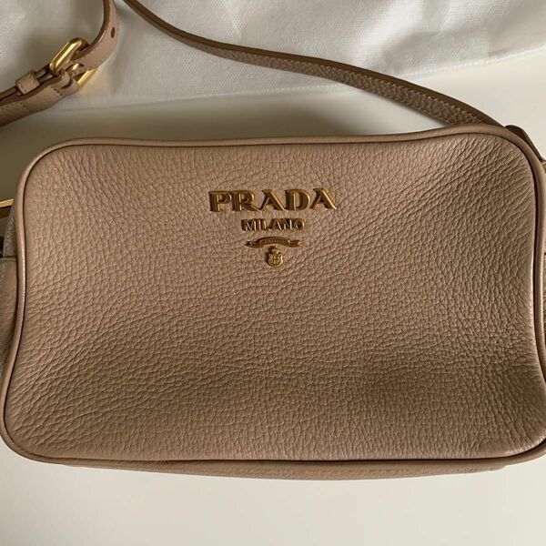 PRADA ショルダーバッグ