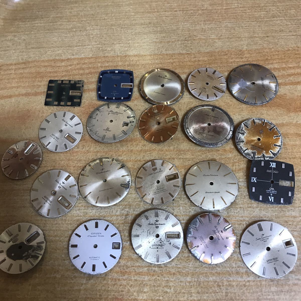 ヤフオク! -時計 部品 ジャンクの中古品・新品・未使用品一覧