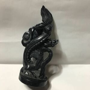 中国美術　竜の彫刻　石彫　お土産物　特産品　縁起物　B