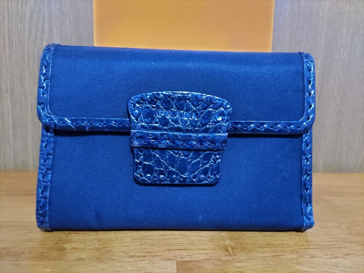 正規品】 K3320M - 良品 プラダ eadnovo.unc.br ヴィテッロ 驚きの価格