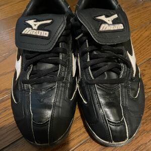 бейсбол шиповки бейсбол шиповки MIZUNO 24.5 см б/у чёрный белый линия подросток бейсбол Junior с дефектом