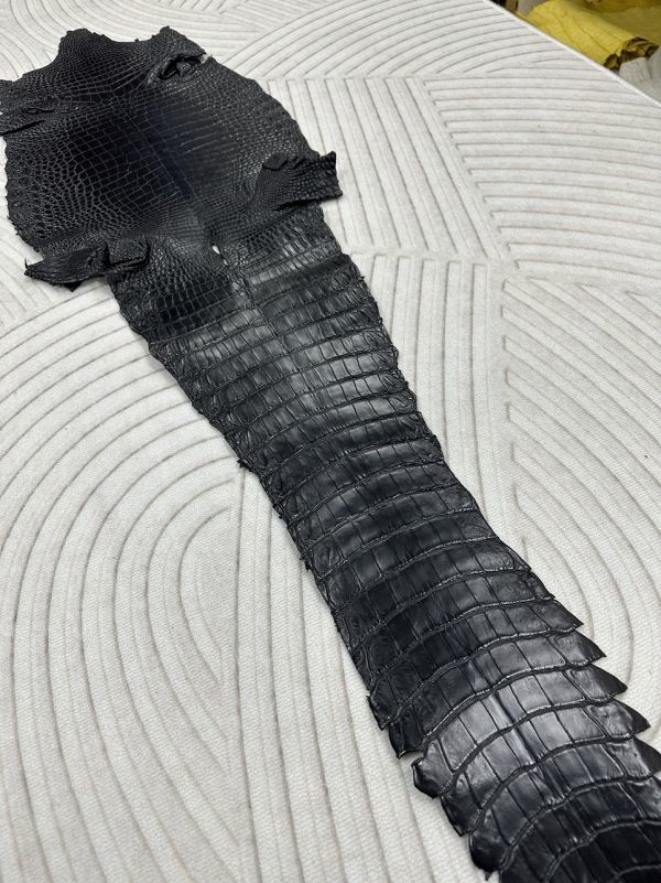 ヤフオク! -ワニ革 レザークラフトの中古品・新品・未使用品一覧
