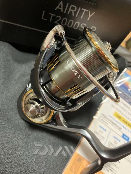 新品 ダイワ(DAIWA) 23 AIRITY(エアリティ) 【LT2000S-P】 スピニングリール 釣り具 フィッシング 海釣り ライトソルト エリアトラウト