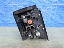 K1052　デリカ　D5　D:5　CV1W　後期　左テール　EFM924-01010　8330B-137　美品_画像2