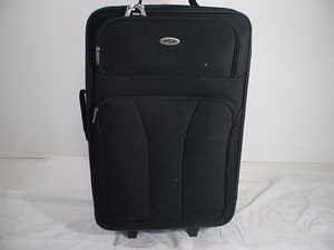 1853　PiA 黒色　スーツケース　キャリケース　旅行用　ビジネストラベルバック