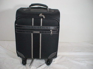 1867　ATTRATTIVA 黒色　スーツケース　キャリケース　旅行用　ビジネストラベルバック