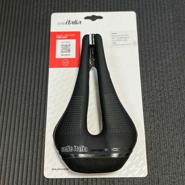 Selle Italia Novus Boost カーボンサドル ショートノーズ L3サイズ