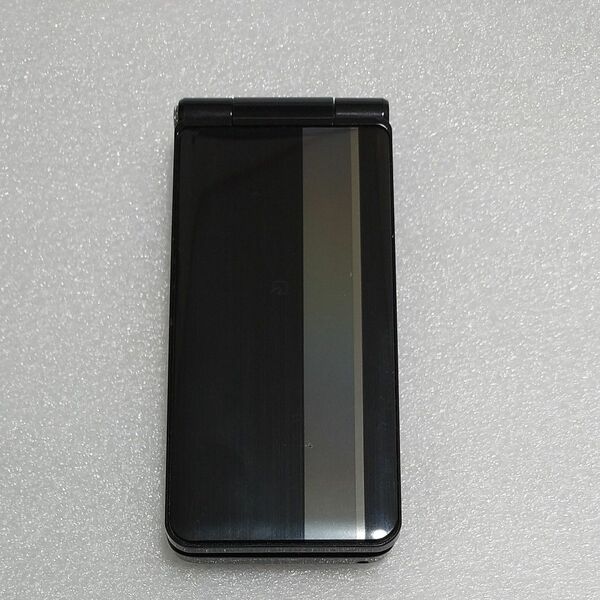 中古・制限○　白ロム Panasonic P-01J docomo 　ブラック 06