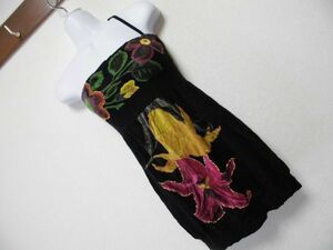 assk1282☆　■■Desigual■■　刺繍入り花柄チュニック　トップス　肩出し　胸元ゴム　ブラック　Sサイズ