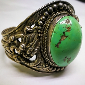 Art hand Auction Time Sales-pulsera de plata de ley 925 tibetana con turquesa verde, brazalete hecho a mano, amuleto Hogu de 69g, Saizo Dzi Power Himalaya, 42000, pulsera, brazalete, pulsera, plata