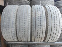 J661 送料無料 215/70R15 冬4本セット スタッドレス LT 107/105L 215/70-15 215-70-15 DUNLOP WINTER MAXX SV01 ハイエース_画像1