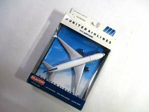  United Airlines 777 real toy UNITED AIRLINES unopened goods airplane model 