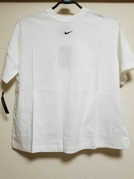 NIKEナイキ　スポーツウェア　エッセンシャル　ウィメンズ　ショートスリープ Tシャツ白色　新品未使用品