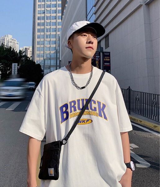 ワンポイント 前面 プリント シンプル 半袖 Tシャツ ユニセックスM〜XL ホワイト パープル オレンジ ブラック 在庫有 新品