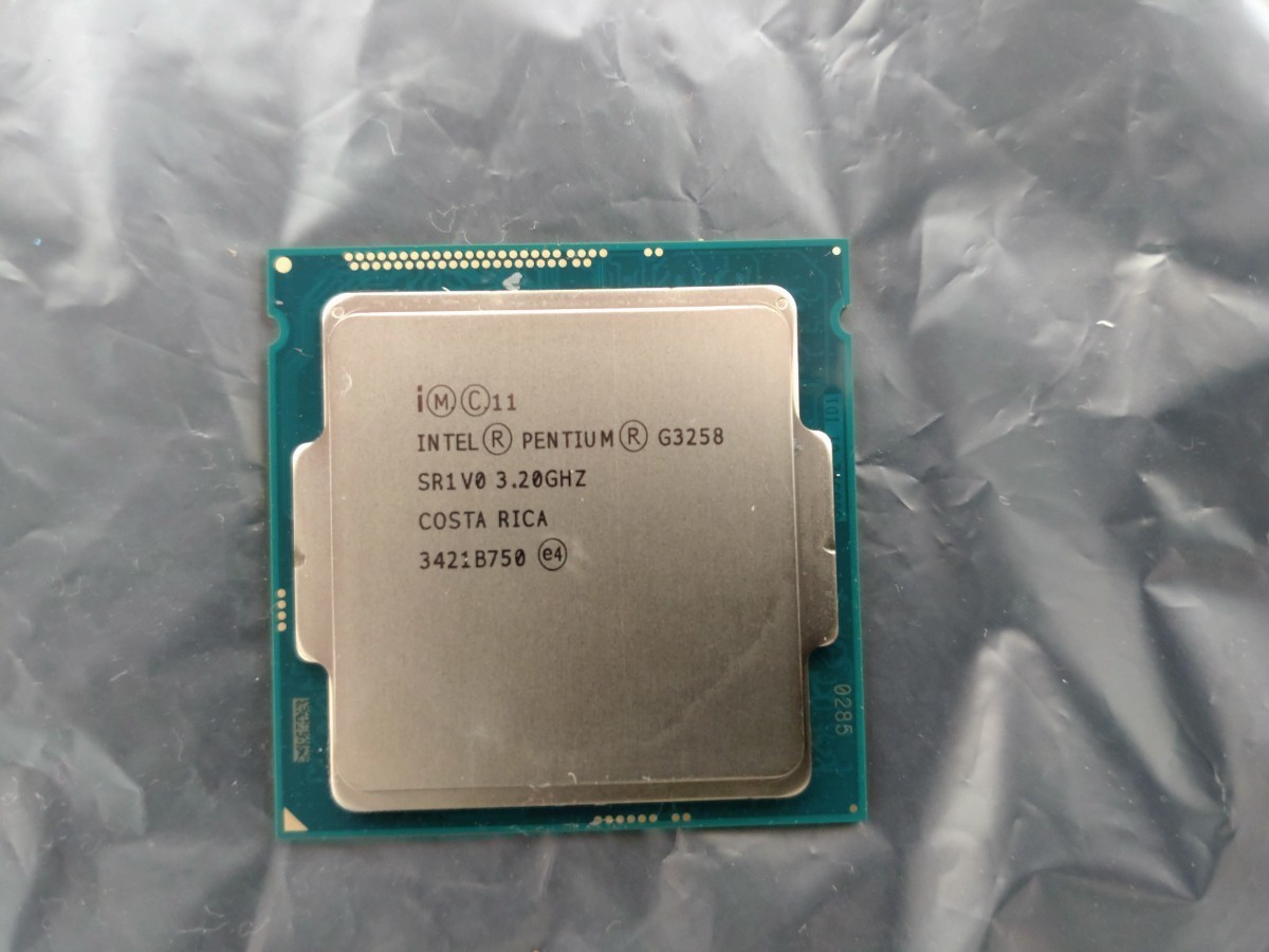 Intel Pentium G3258 プロセッサー 箱付き