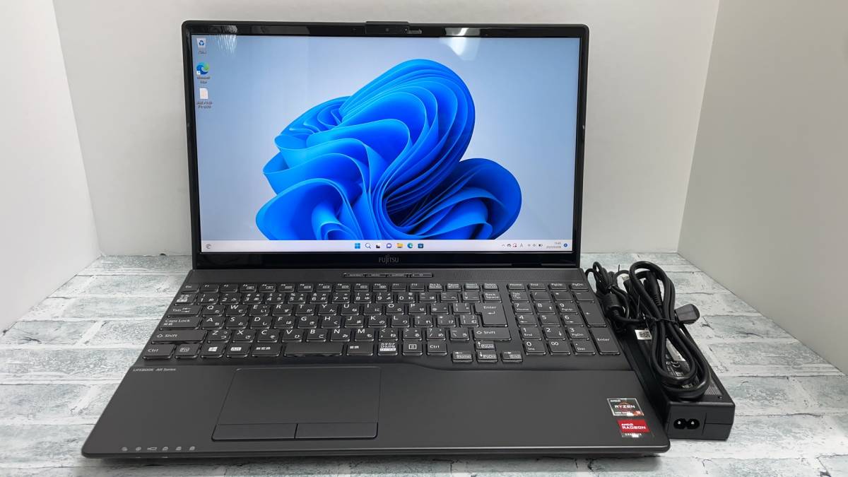 ヤフオク! - 15インチ~(富士通 ノートブック、ノートパソコン)の中古