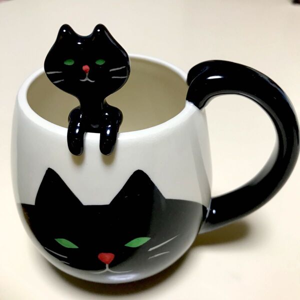 ★最終お値下げ★ デコレ コンコンブル 黒猫マグカップ&スプーンセット