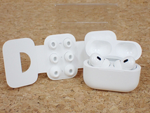 【中古 良品】Apple 純正 AirPods Pro 第2世代 MQD83J/A 最新モデル 本体(NCA98-1)_画像1