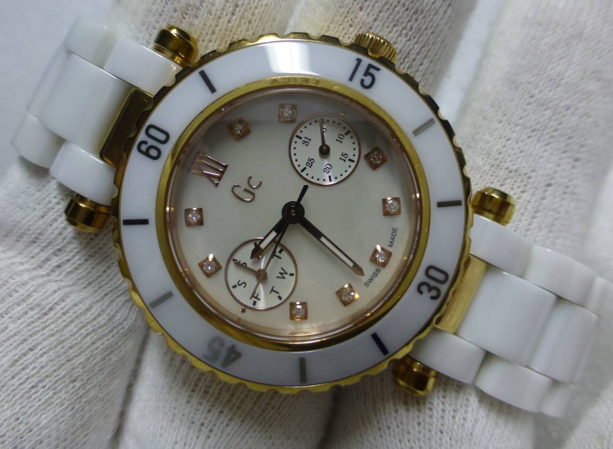 15870円シップス オンラインストア純正品 GC(GUESSコレクション)腕時計