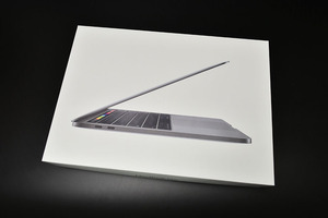 当日発送 Apple MacBook Pro 13インチ A2159 2019　元箱のみ 中古品　11-7 スペースグレイ　空箱 専用箱　化粧箱